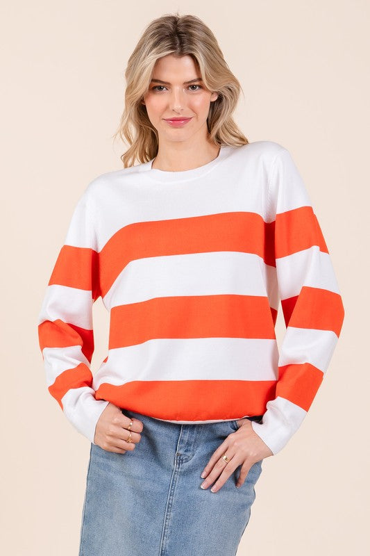 Well Tailored Sweater with a Graceful Silhouette