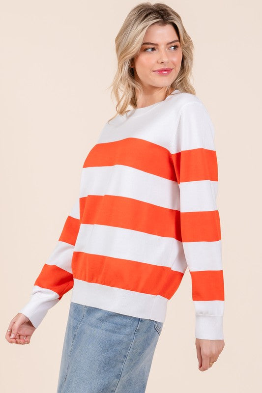 Well Tailored Sweater with a Graceful Silhouette