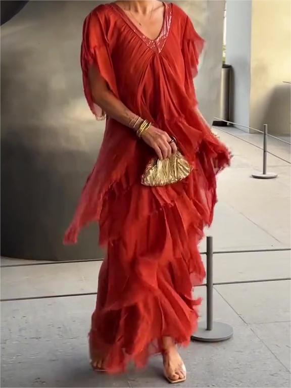 Beautifully Finished Dress in a Timeless Design