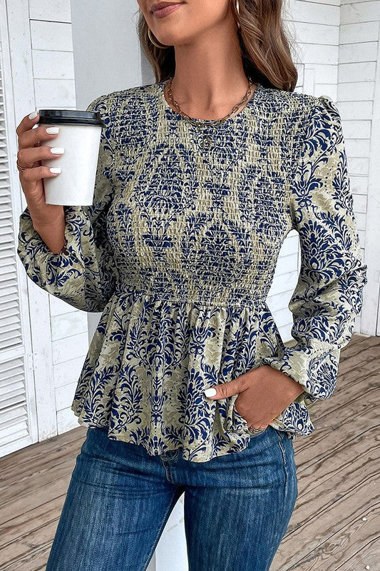 Well Tailored Blouse with a Graceful Silhouette