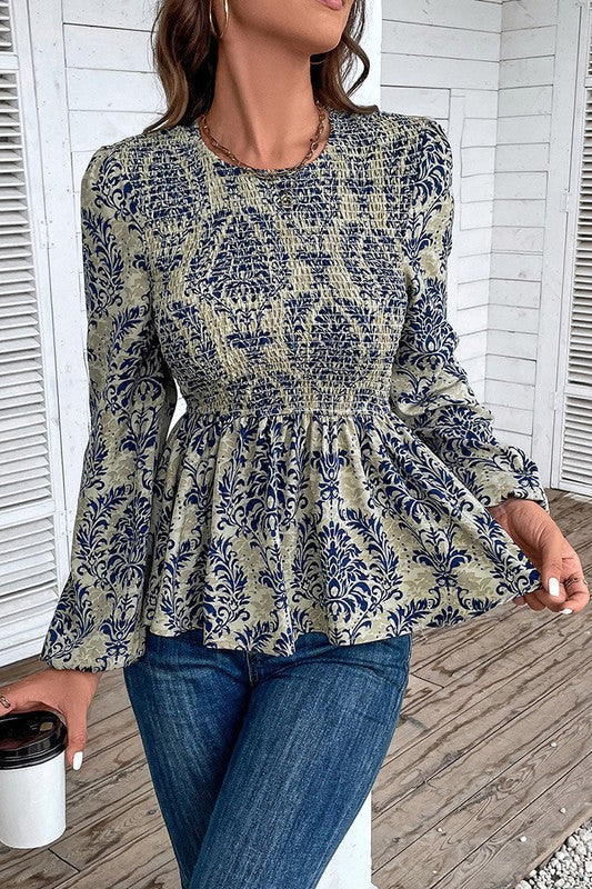 Well Tailored Blouse with a Graceful Silhouette