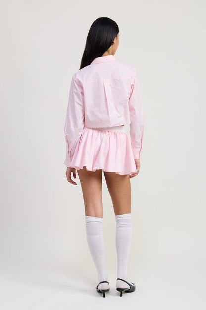 Effortlessly Elegant Garment with a Timeless Design