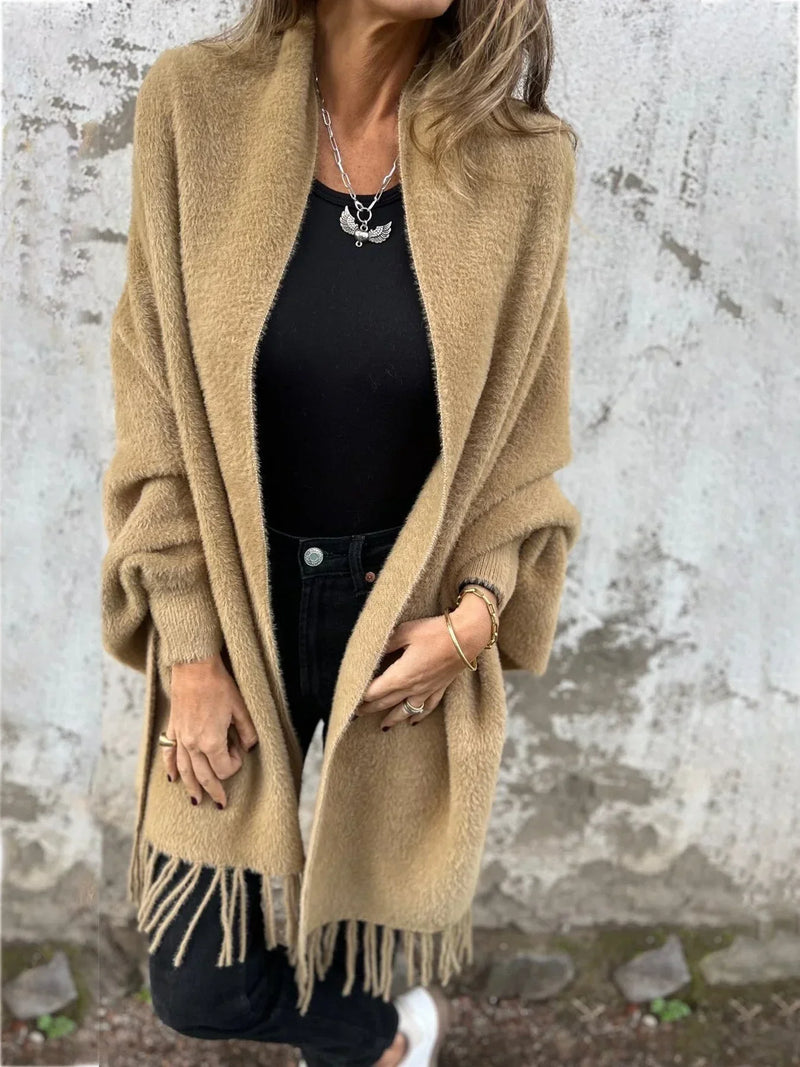 Well Tailored Sweater with a Graceful Silhouette