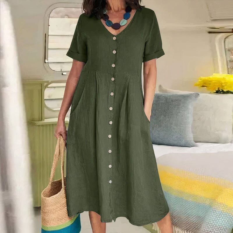 Well Tailored Dress with a Graceful Silhouette