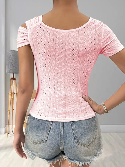 Well Tailored Top with a Graceful Silhouette