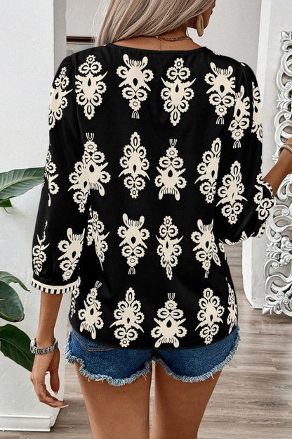 Elegantly Styled Blouse for Everyday Wear