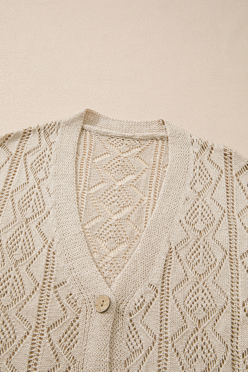 Well Tailored Cardigan with a Graceful Silhouette