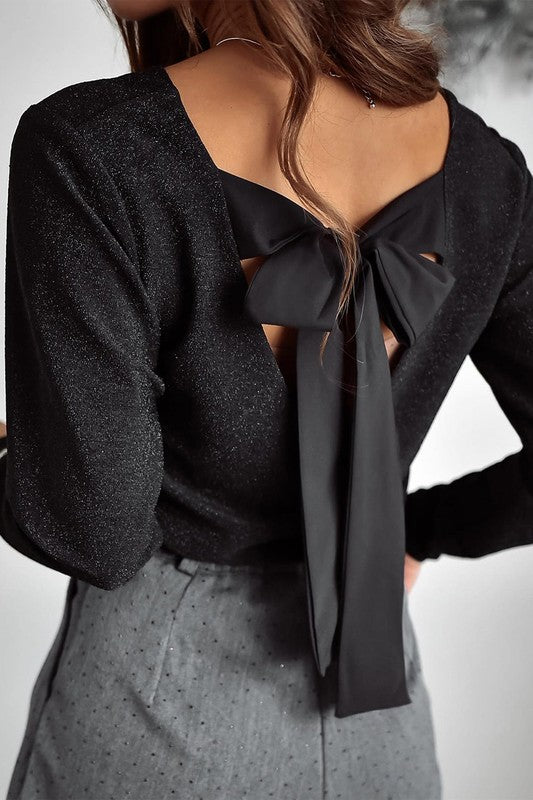 Effortlessly Elegant Top with a Timeless Design