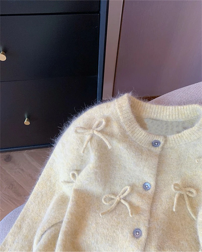 Elegantly Styled Cardigan for Everyday Wear