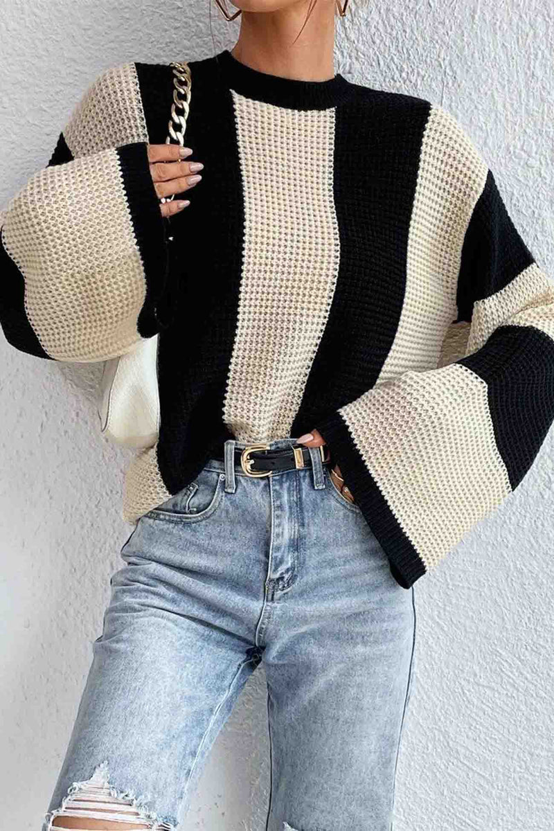 Well Tailored Sweater with a Graceful Silhouette