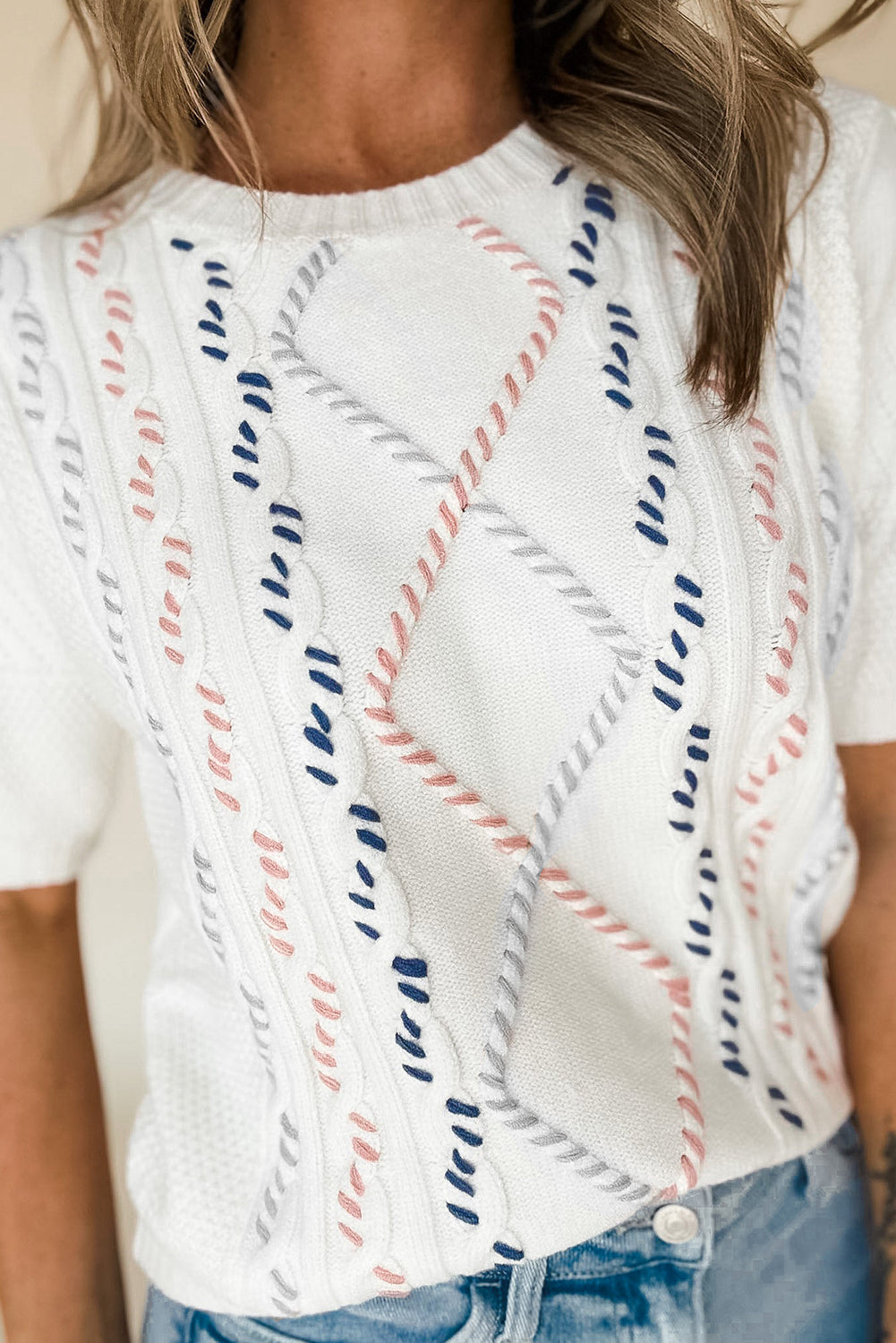 Effortlessly Elegant Sweater with a Timeless Design