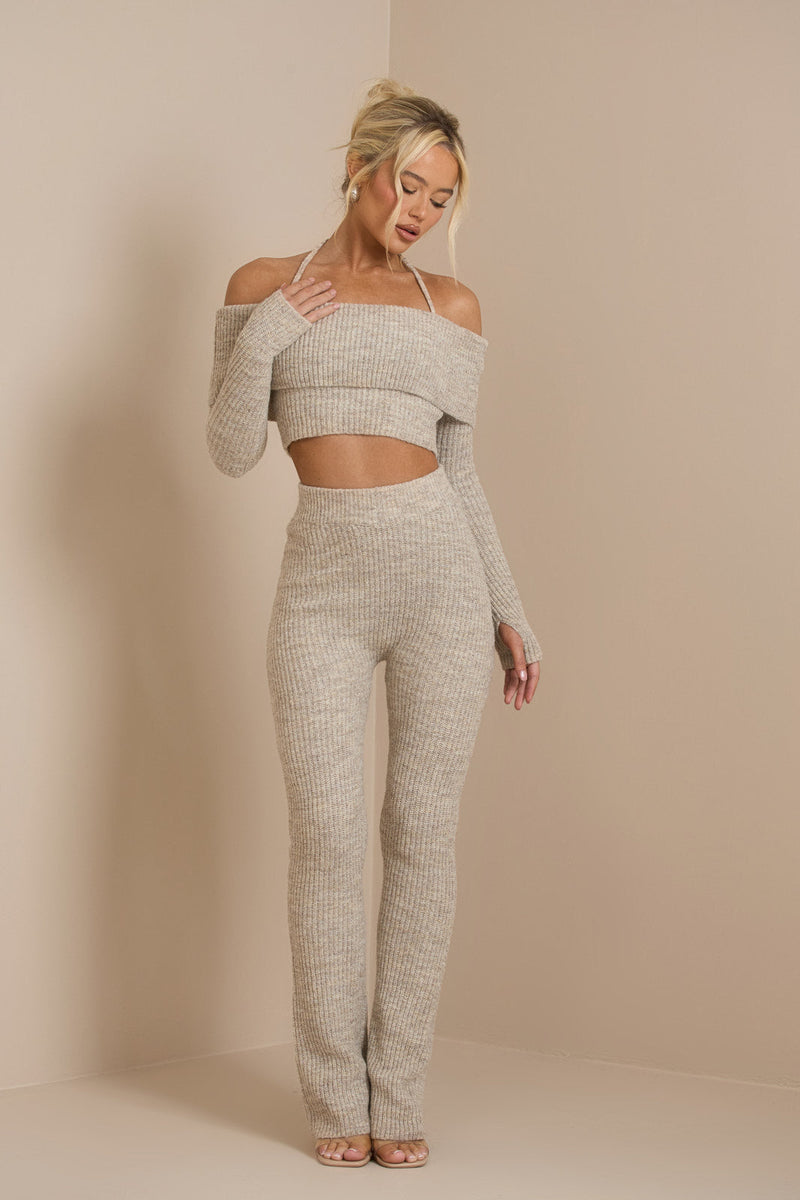 Sophisticated Garment with a Clean Classic Look