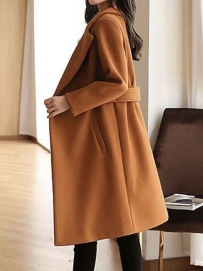 Elegantly Styled Coat for Everyday Wear