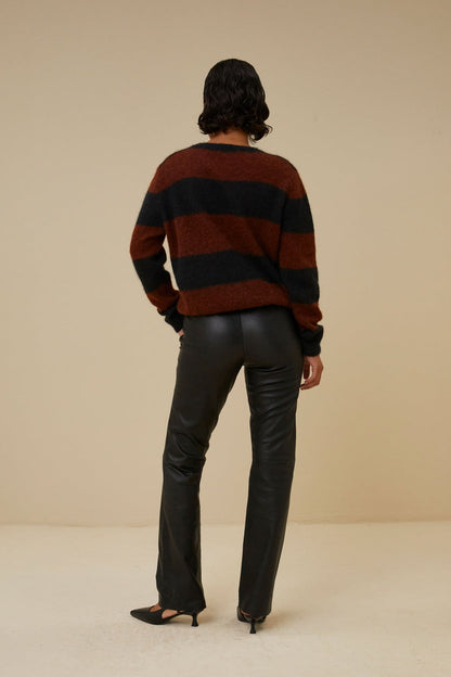 Polished Pants with an Effortless Classic Look