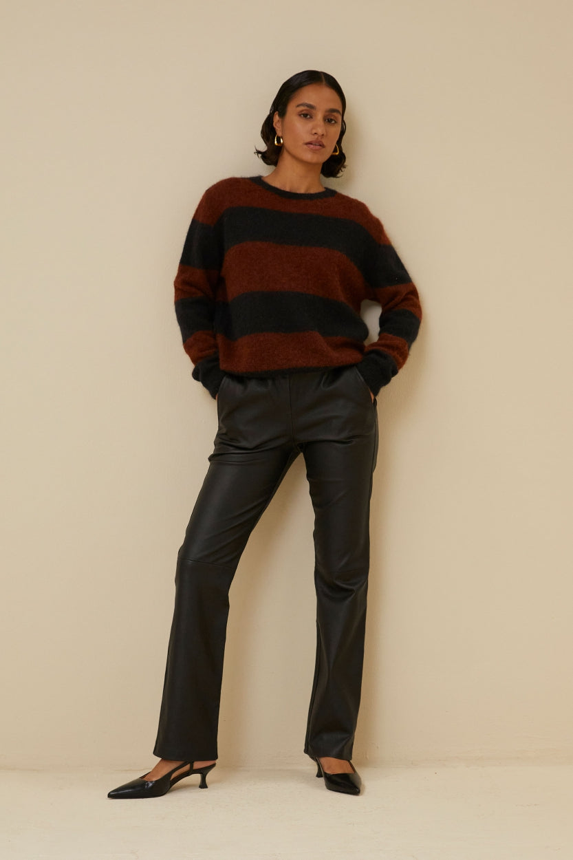 Polished Pants with an Effortless Classic Look