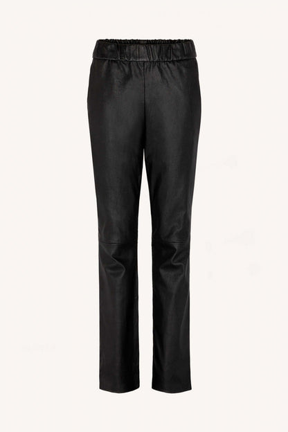 Polished Pants with an Effortless Classic Look