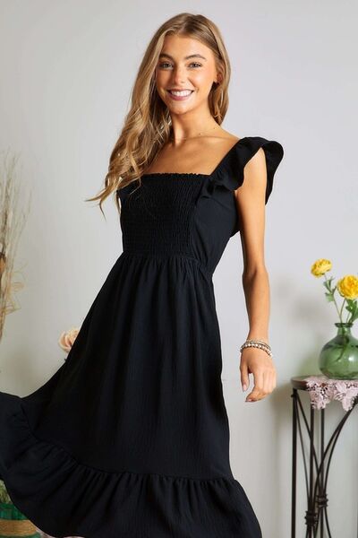 Effortlessly Elegant Dress with a Timeless Design