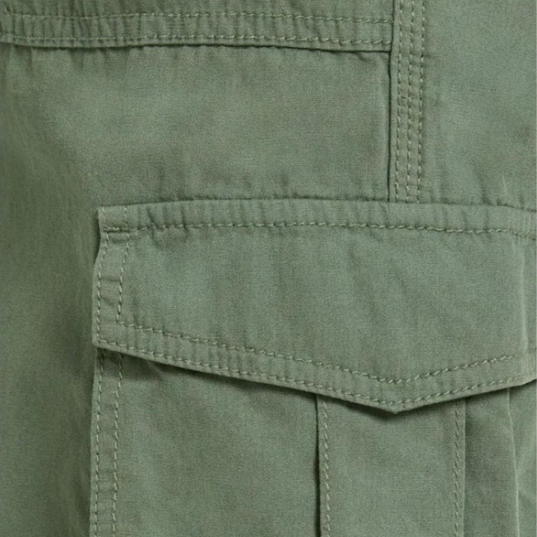 Beautifully Finished Pants in a Timeless Design
