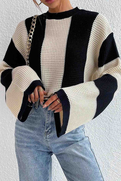 Well Tailored Sweater with a Graceful Silhouette