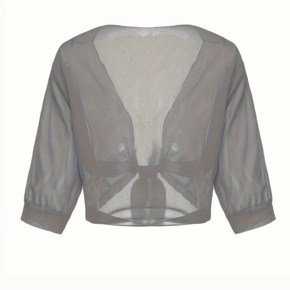 Effortlessly Elegant Blouse with a Timeless Design