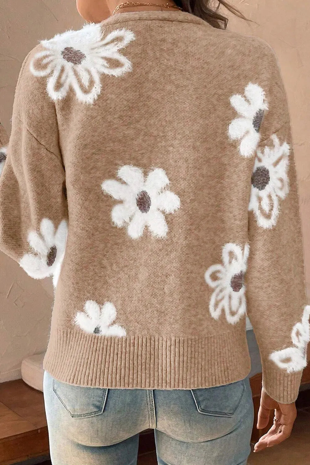 Beautifully Crafted Cardigan in a Classic Style
