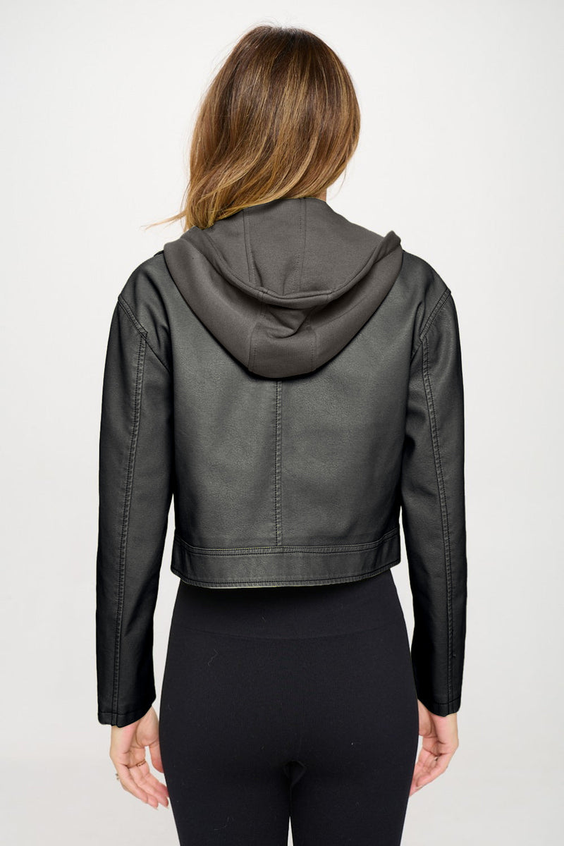 Effortlessly Elegant Jacket with a Timeless Design
