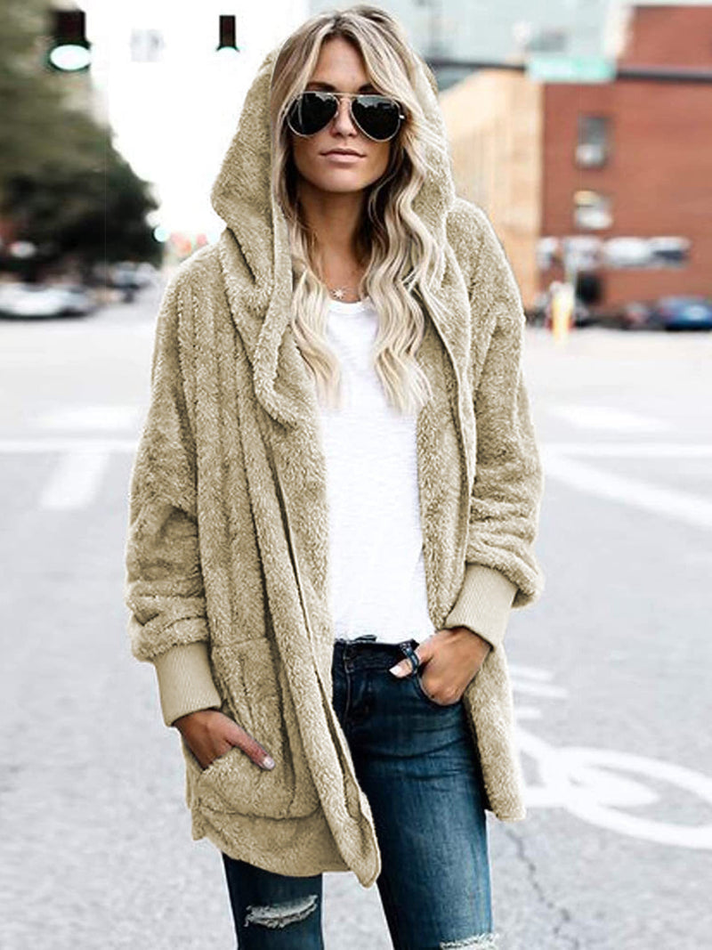 Effortlessly Elegant Jacket with a Timeless Design