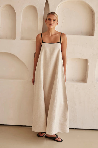 Gracefully Styled Garment for Any Occasion
