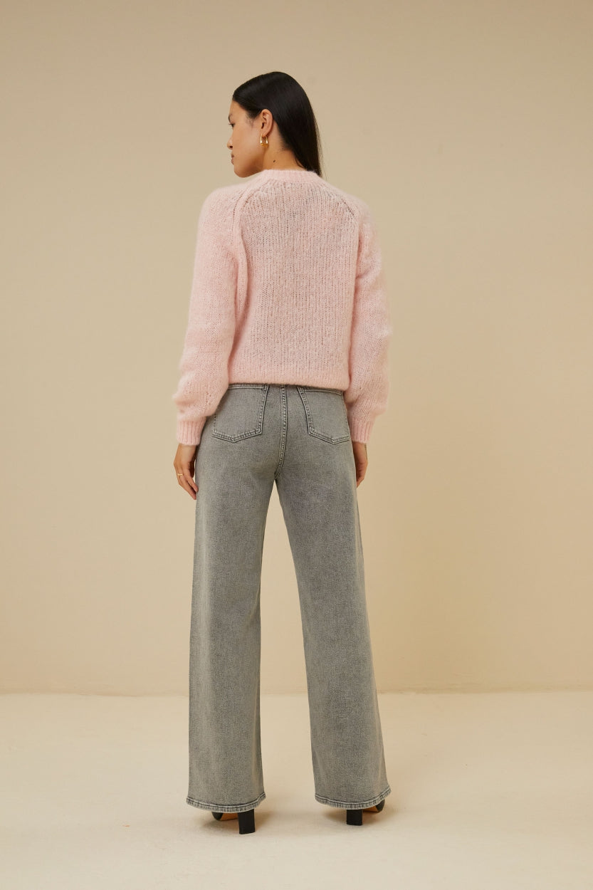 Effortlessly Elegant Garment with a Timeless Design