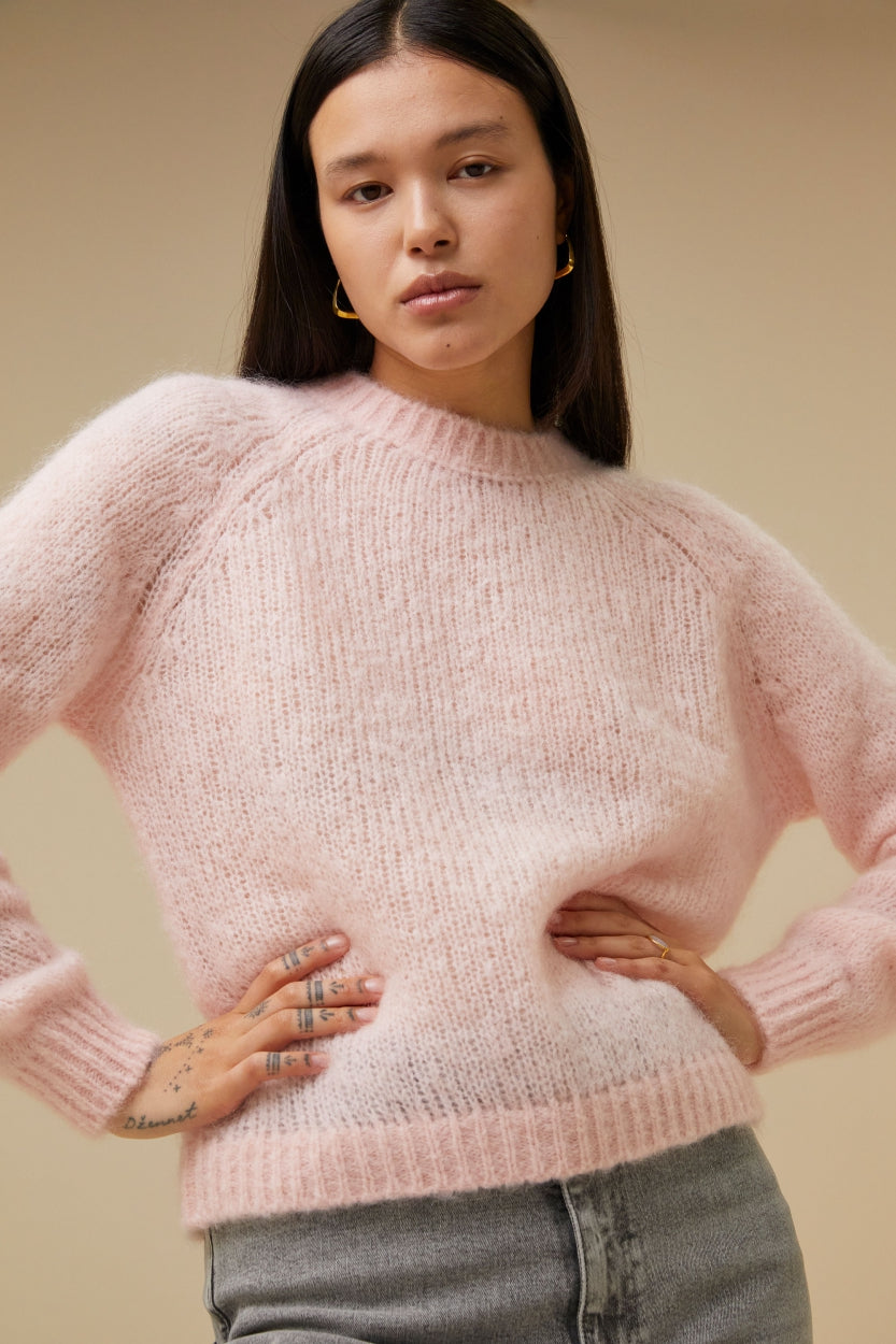 Effortlessly Elegant Garment with a Timeless Design