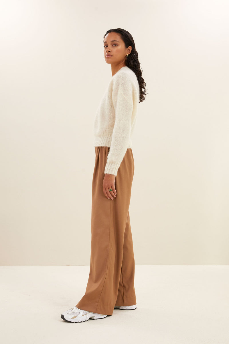Effortlessly Elegant Garment with a Timeless Design