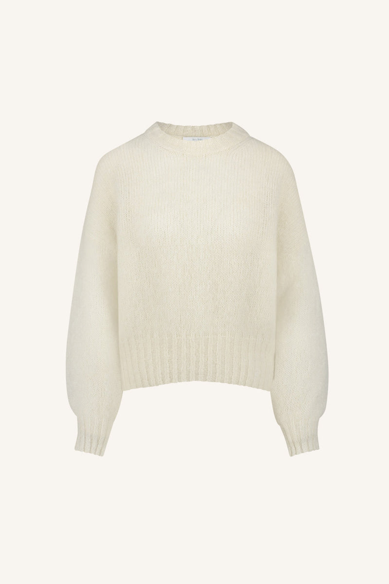 Effortlessly Elegant Garment with a Timeless Design