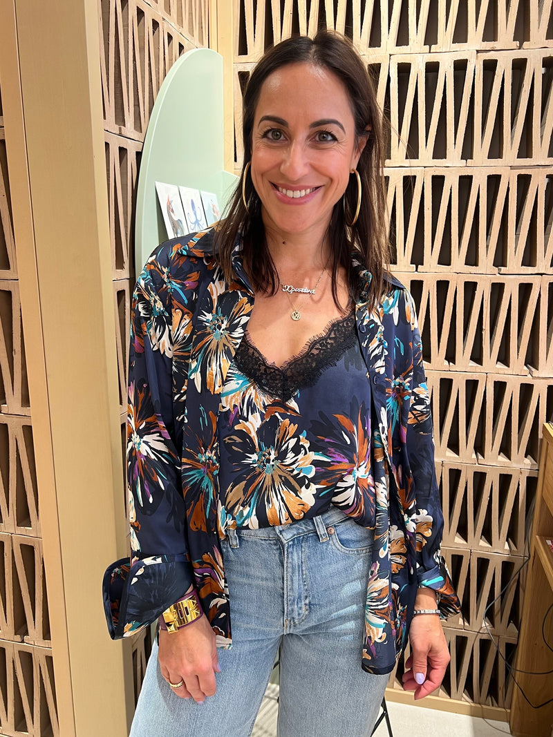 Elegantly Styled Blouse for Everyday Wear