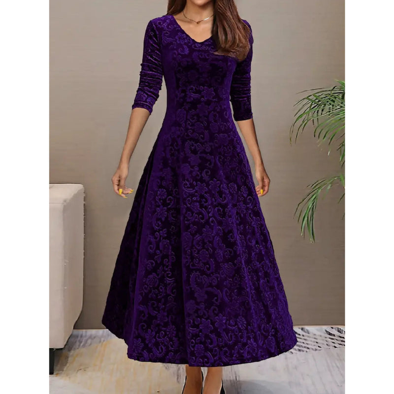 Gracefully Styled Dress for Any Occasion