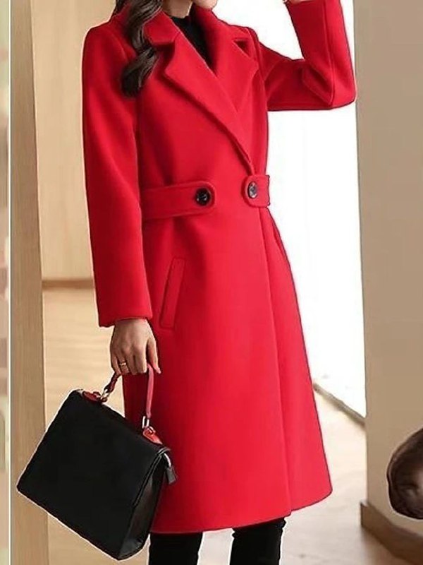 Elegantly Styled Coat for Everyday Wear