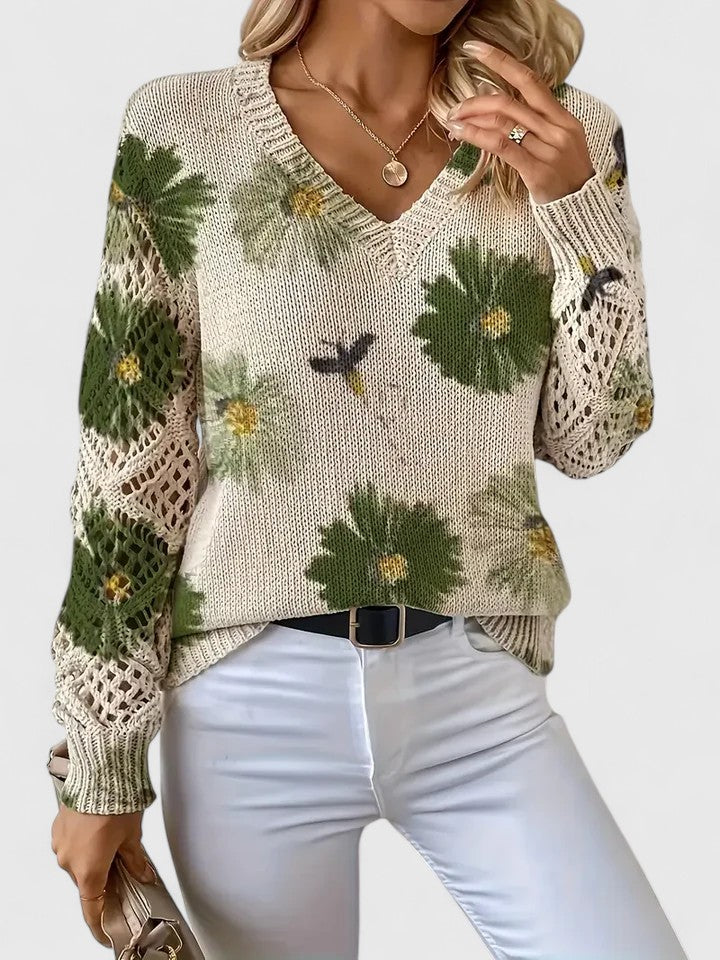 Effortlessly Elegant Sweater with a Timeless Design