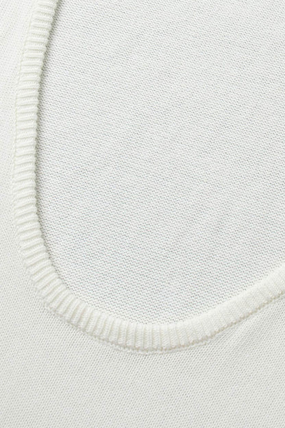 Beautifully Finished Sweater in a Timeless Design