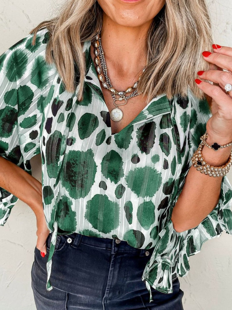Sophisticated Blouse with a Clean Classic Look