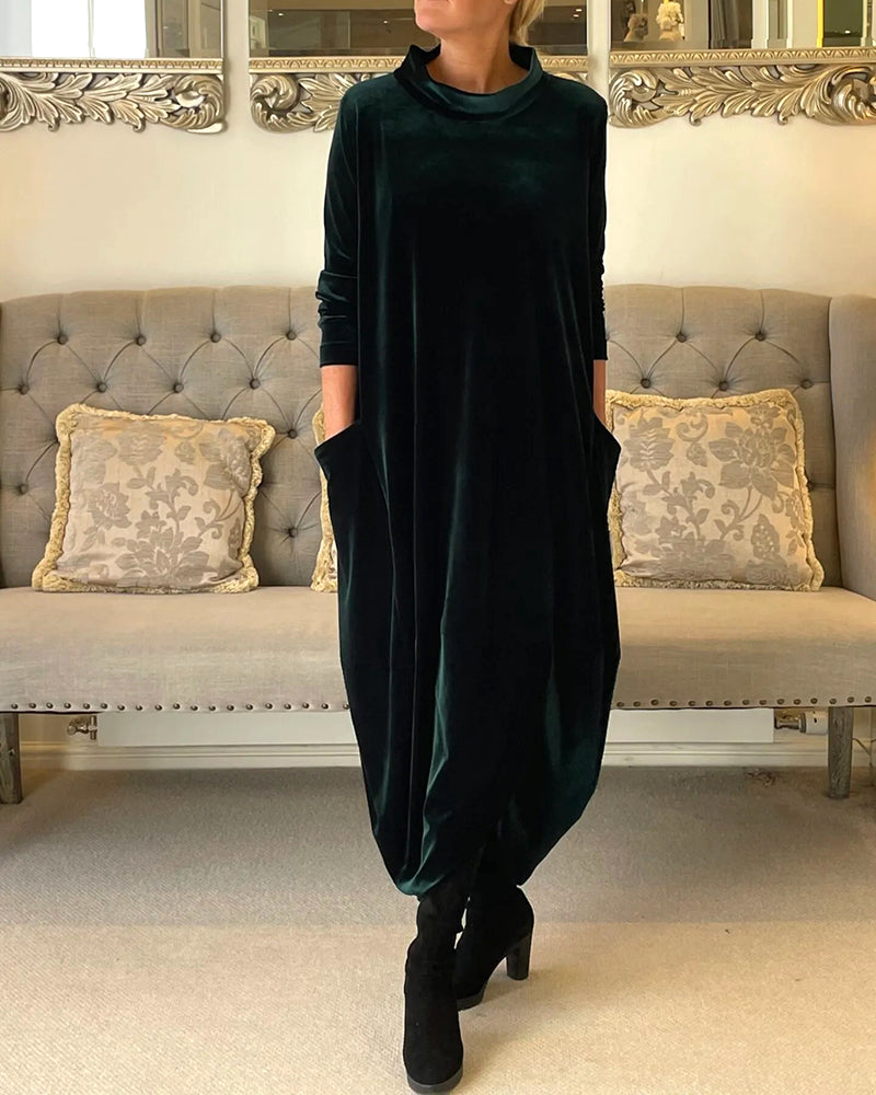 Classic Vintage Dress with a Flattering Fit