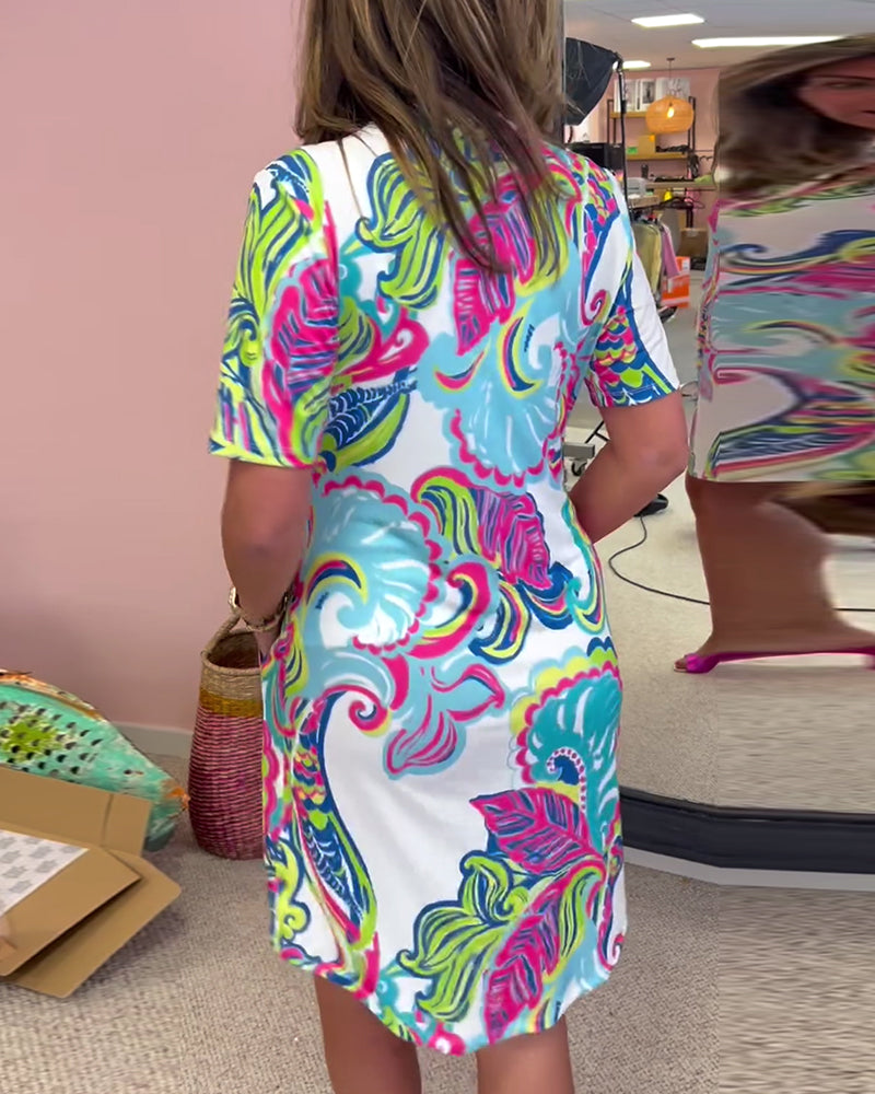 Classic Vintage Dress with a Flattering Fit