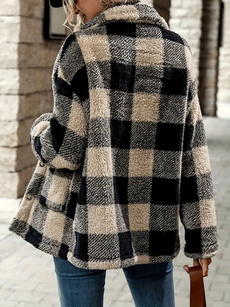 Effortlessly Elegant Jacket with a Timeless Design