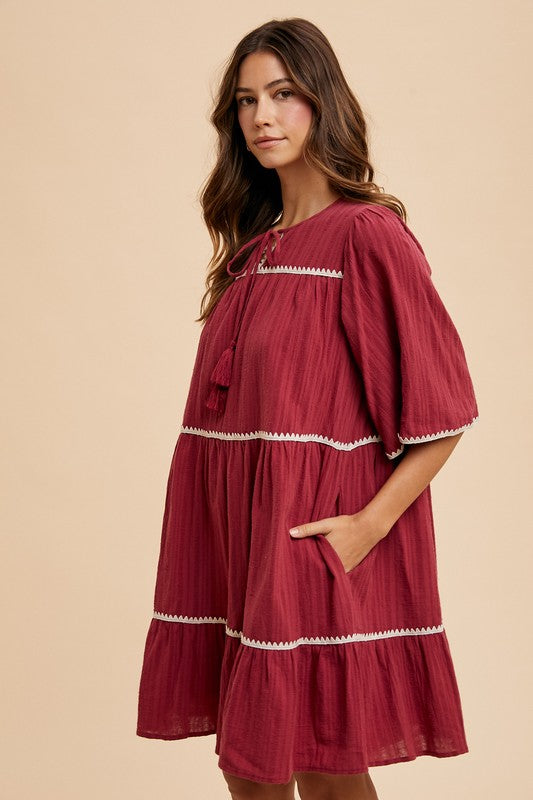 Effortlessly Elegant Dress with a Timeless Design