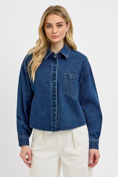 Effortlessly Elegant Jacket with a Timeless Design
