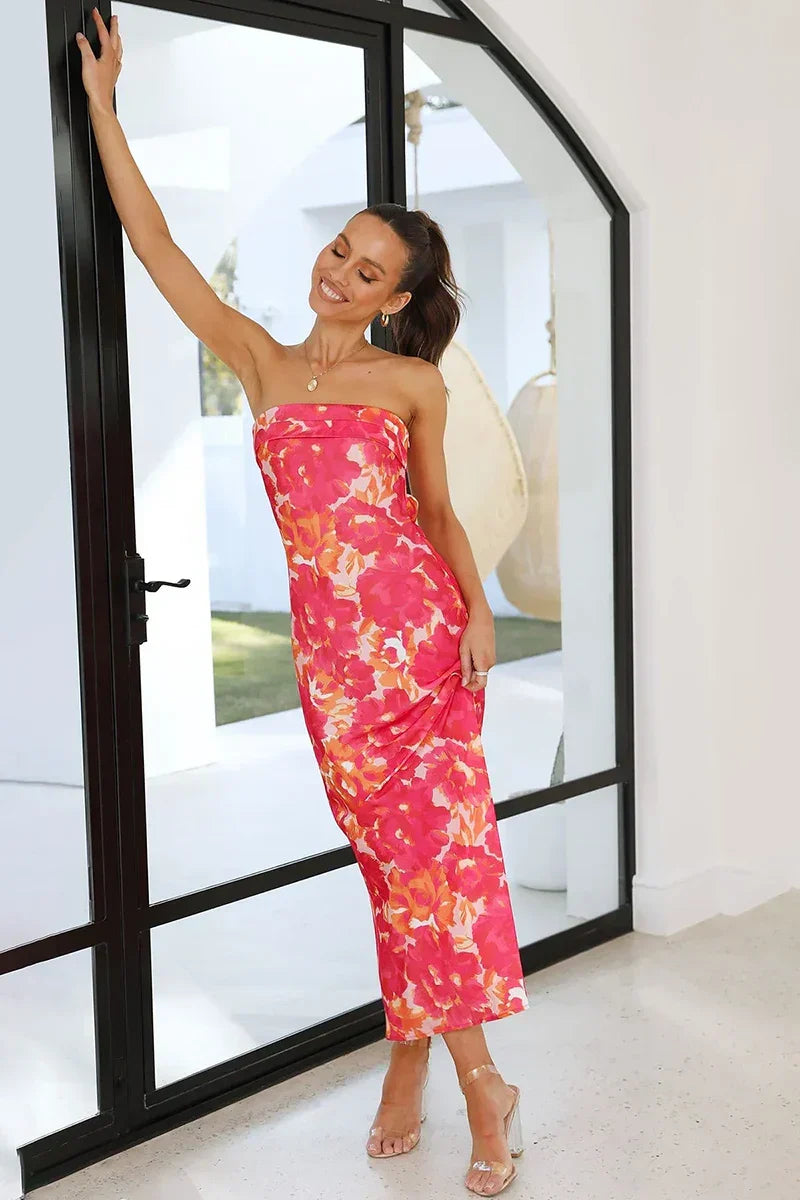 Well Tailored Dress with a Graceful Silhouette
