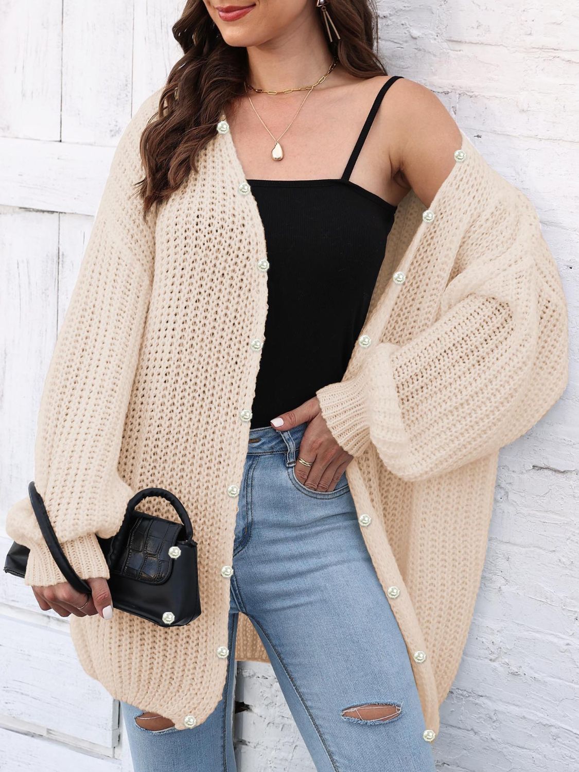 Effortlessly Elegant Cardigan with a Timeless Design