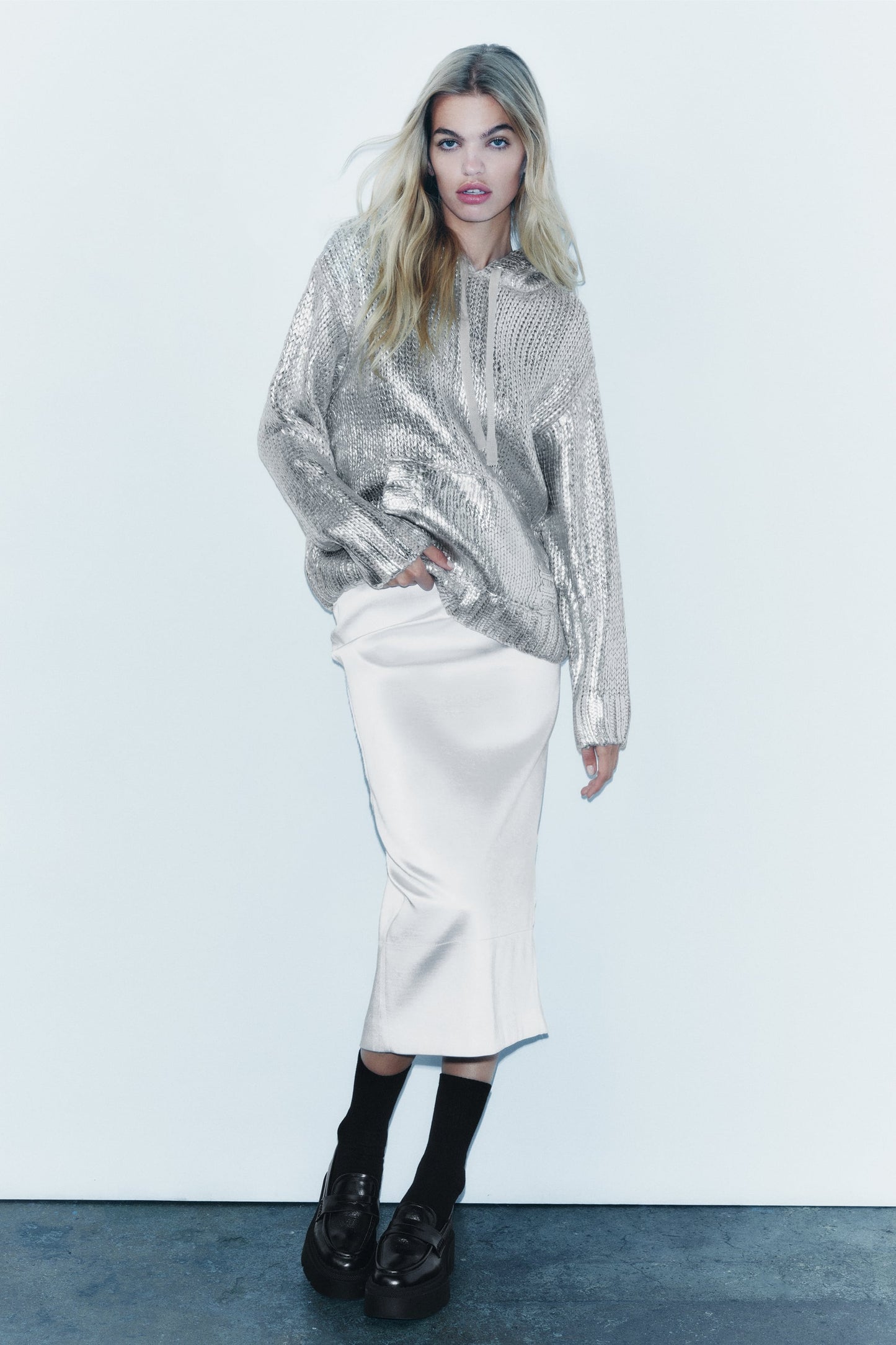 Well Tailored Garment with a Graceful Silhouette