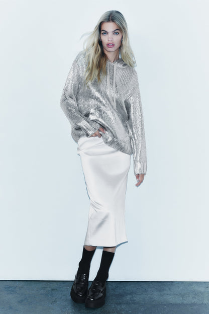 Well Tailored Garment with a Graceful Silhouette