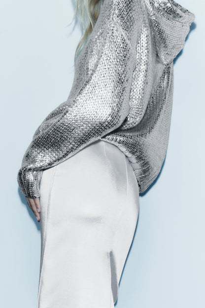 Well Tailored Garment with a Graceful Silhouette