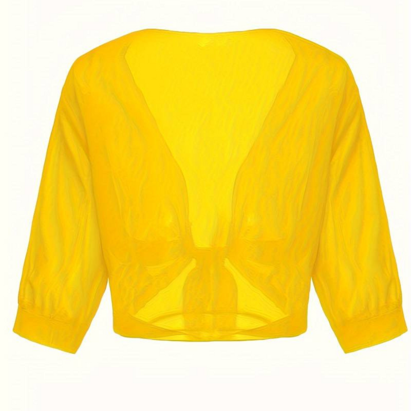 Effortlessly Elegant Blouse with a Timeless Design