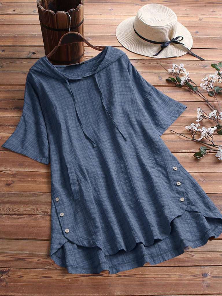 Well Tailored Blouse with a Graceful Silhouette